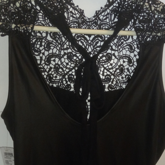 Spandex black tank with lace that looks like leather - Picture 4 of 6